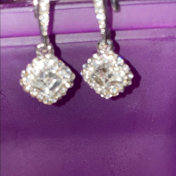 Earrings - Picture 2 of 5